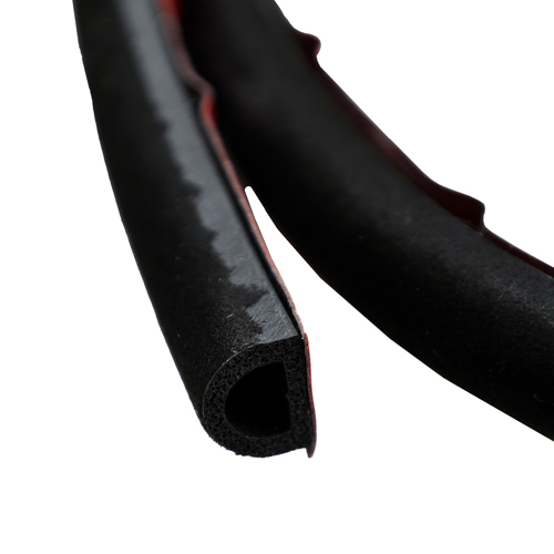 Tätningslist övre 240 framdörr 86- i gruppen Volvo / 240/260 / Karosseri / Dörrdetaljer / Gummi & Styrlister 244/245/264/265 hos Jørgenrud Bil og Deler AS (9131795)