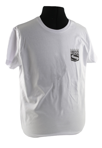 T-shirt vit 1800S emblem i gruppen Tilbehør / T-skjorter / T-skjorter P1800 hos Jørgenrud Bil og Deler AS (VP-TSWT14)