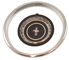 Emblem med sarg rattnav 67 Mustang