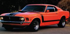 Stripesats Kaross 70 302 BOSS, Svart
