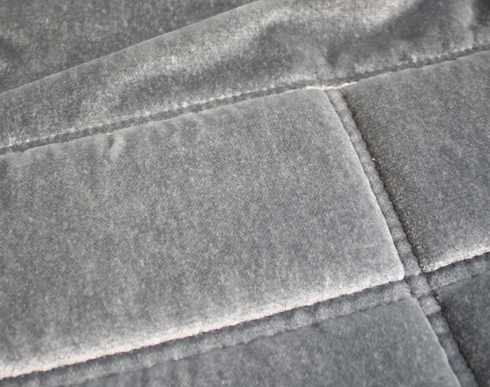 Klädsel Bakrygg 240-78 grå plysch