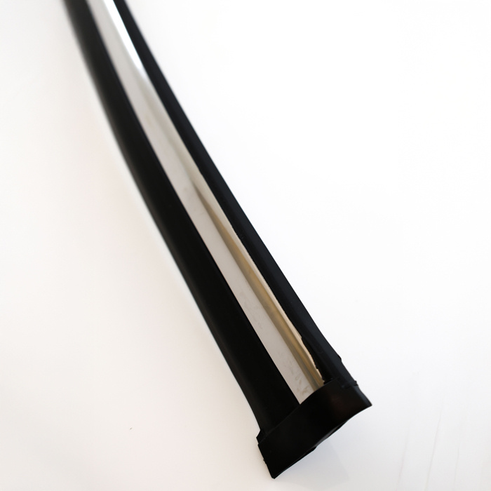 Prydnadslist stötfångare 240 blank mitt fram