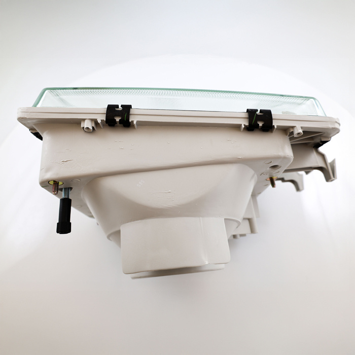 Strålkastare 240 81- Hö