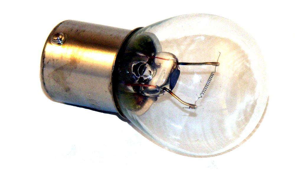 Glödlampa 6V 18w BA15S