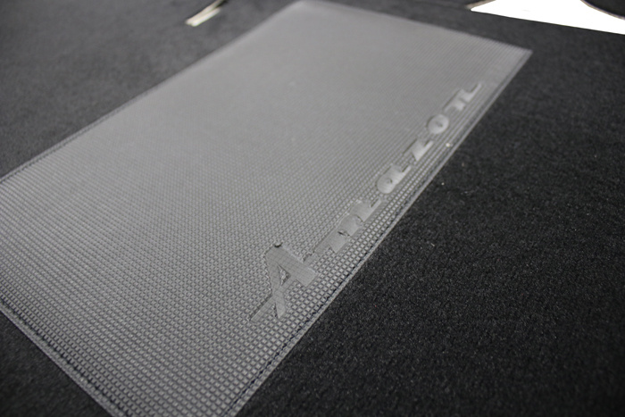 Mattsats Amazon 57-61 B16 svart textil