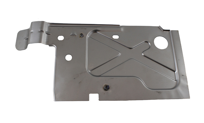 Sidoplåt strålkastarfäste 740/940 Hö