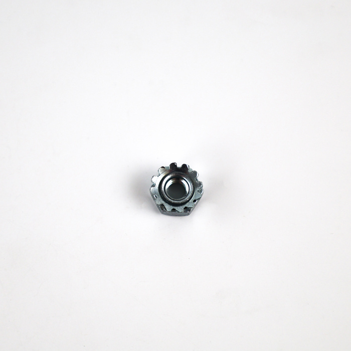 Mutter 8-32 Med Taggbricka