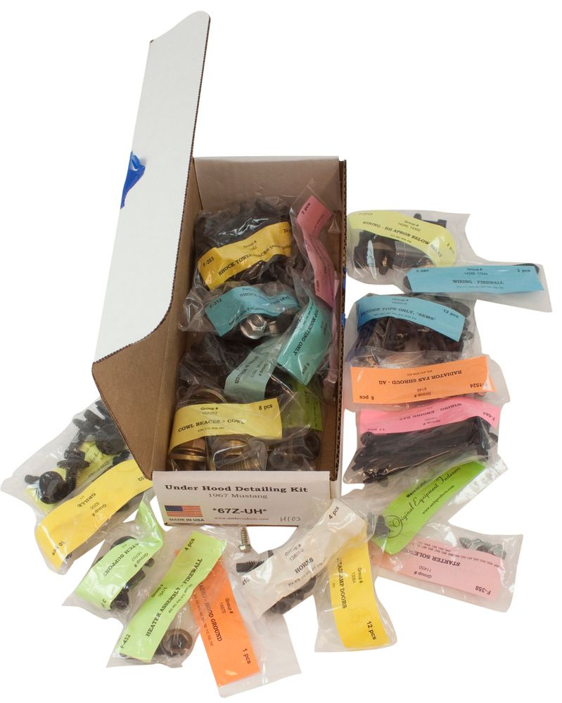 Skruvsats under huv 67 Mustang