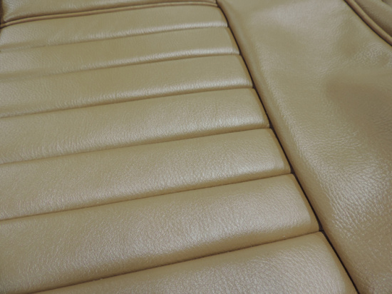 Klädsel Framsäte 1800E 71 guldmetallic