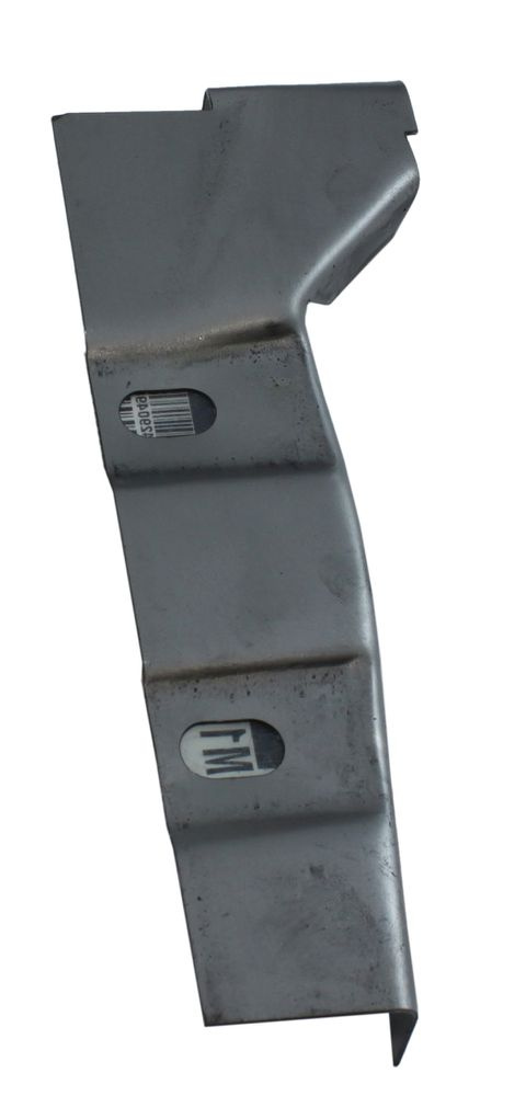 Fästplåt Innerskärm 64-66 Hö